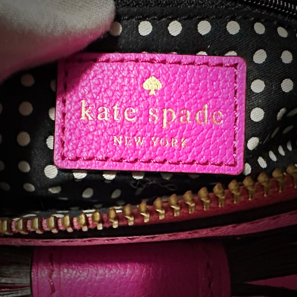 Y2K Kate Spade pink soft leather Fuchsia Crossbody Bag with strawberry keychain - Picture 13 of 17